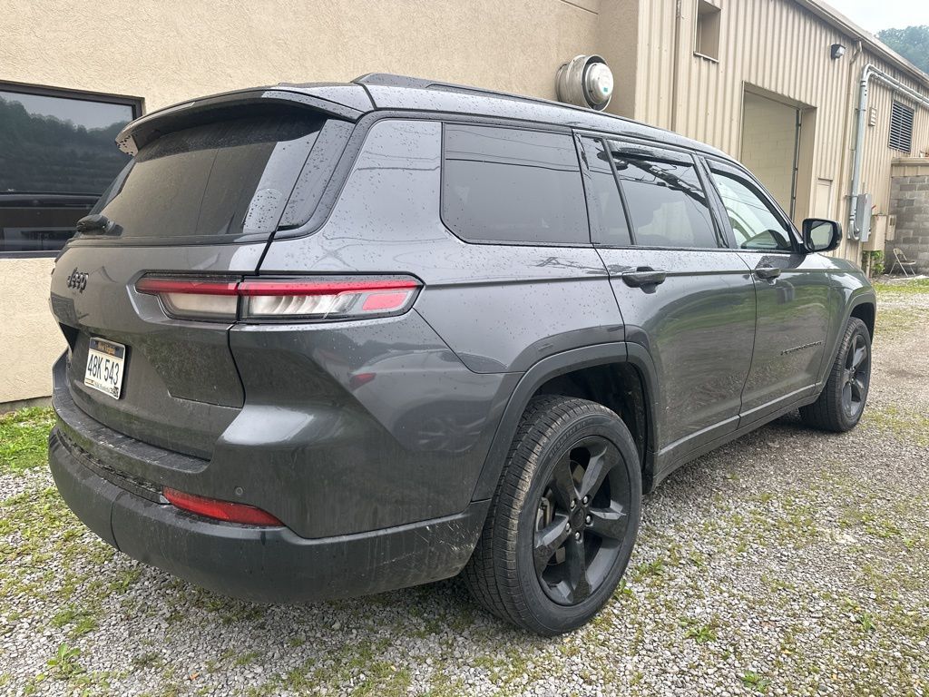 2021 Jeep Grand Cherokee Laredo photo 4