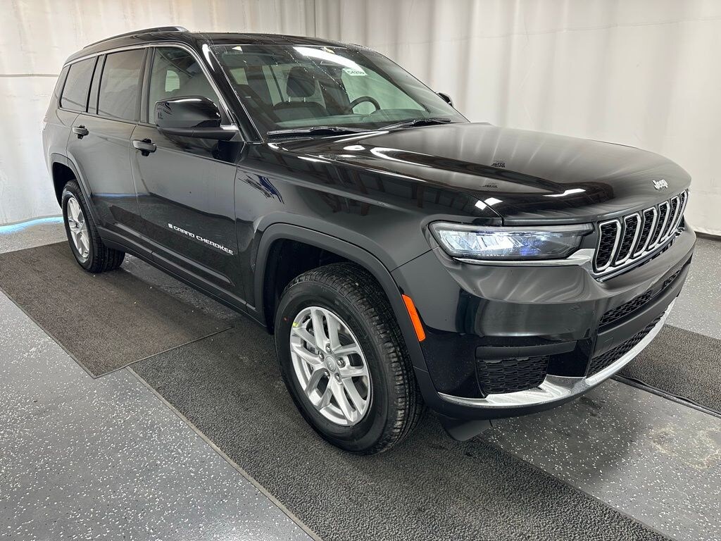 New 2025 Jeep Grand Cherokee L LAREDO X 4X4 Sport Utility