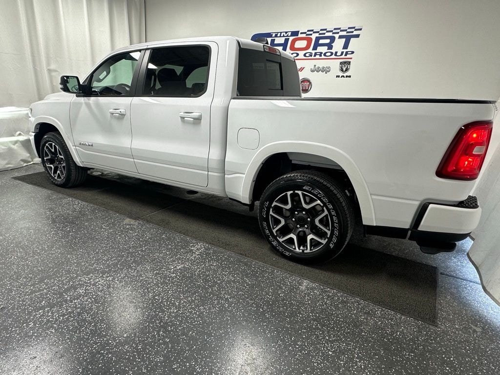 New 2026 Ram 1500 LARAMIE CREW CAB 4X4 5'7 BOX Pickup