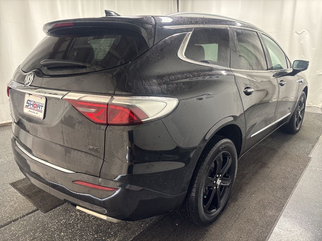 Used 2024 Buick Enclave Essence SUV