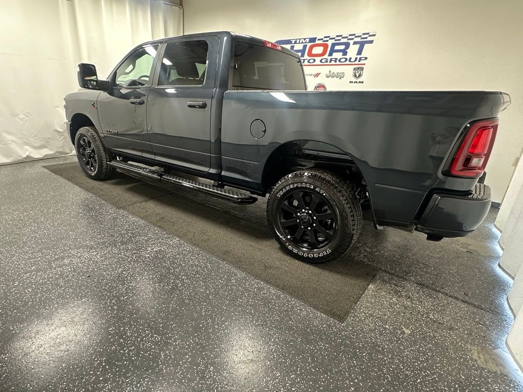 New 2026 Ram 2500 BIG HORN CREW CAB 4X4 6'4 BOX Pickup