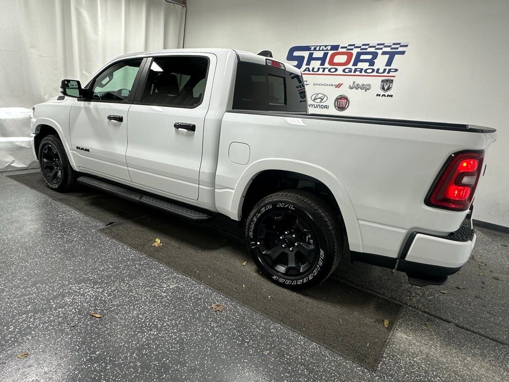 New 2026 Ram 1500 BIG HORN CREW CAB 4X4 5'7 BOX Pickup