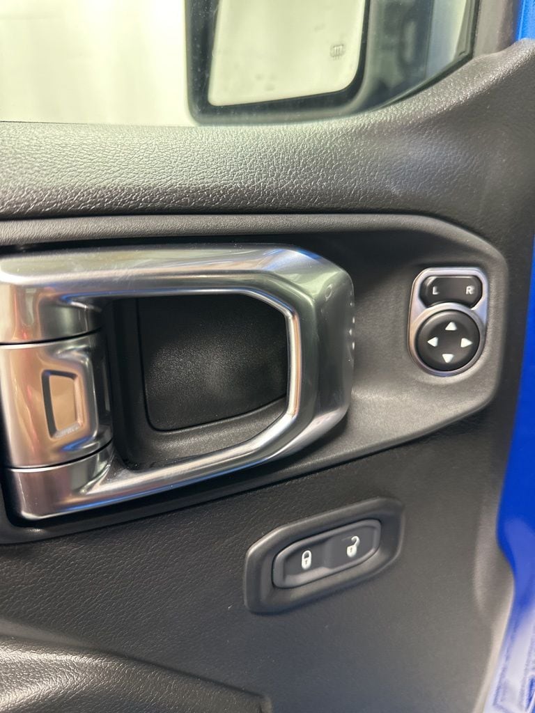 2025 Jeep Gladiator Willys - Photo 6