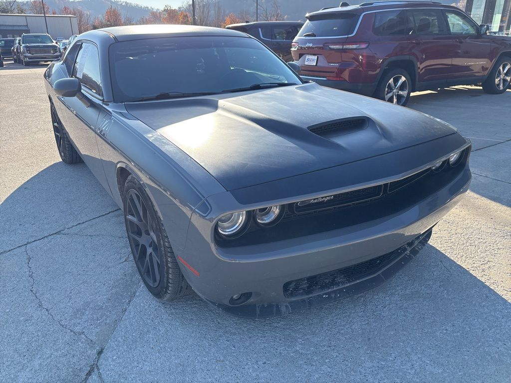 2018 Dodge Challenger R/T photo 3