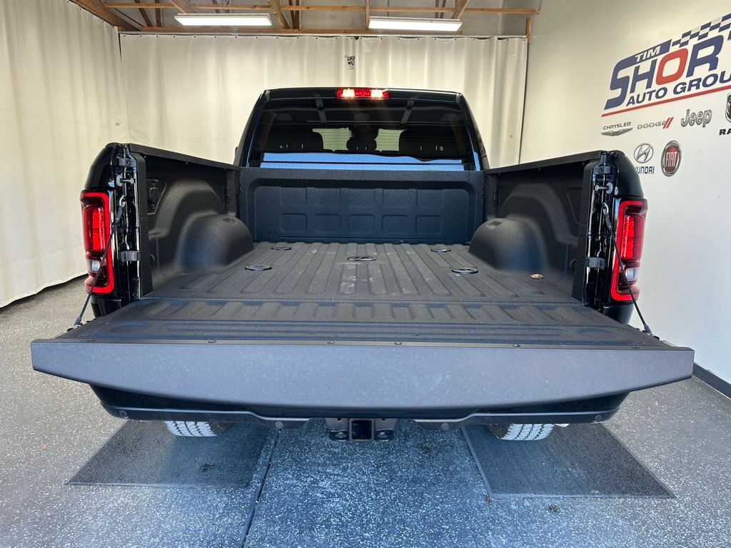 2026 RAM 2500 Big Horn - Photo 7