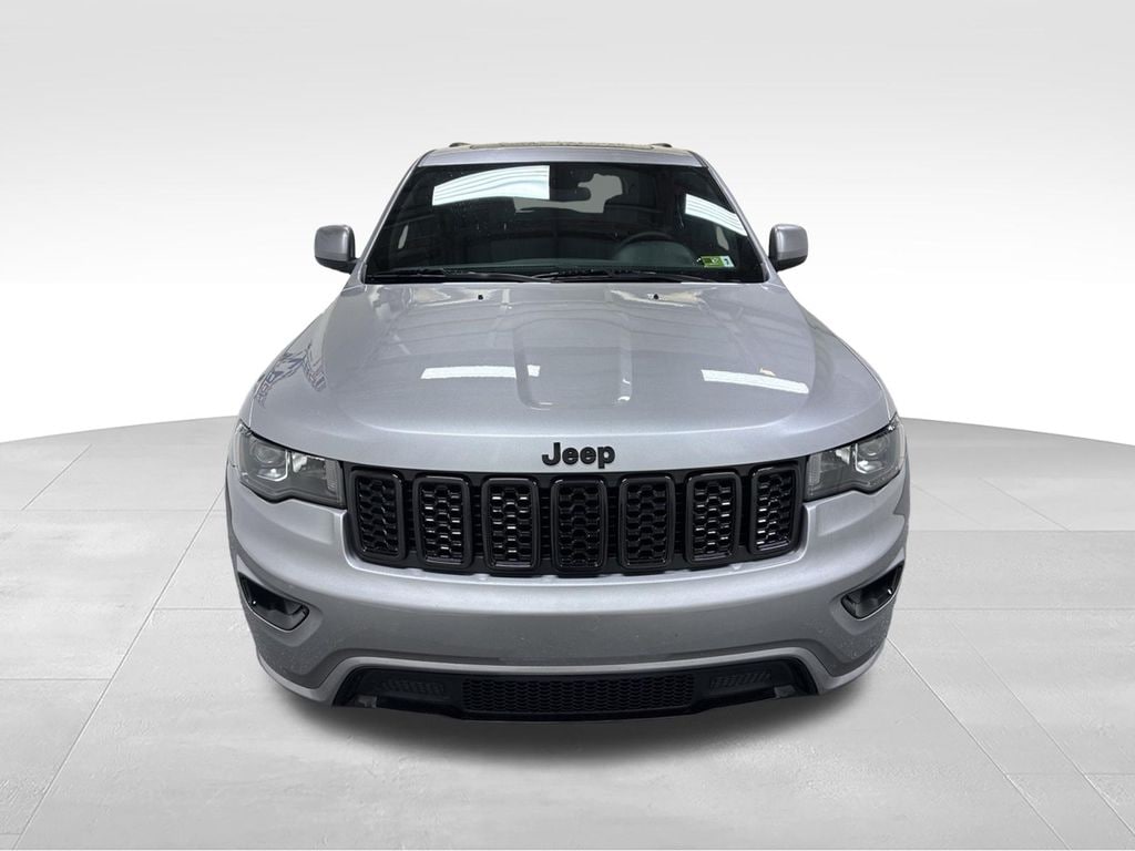 Used 2021 Jeep Grand Cherokee Laredo SUV