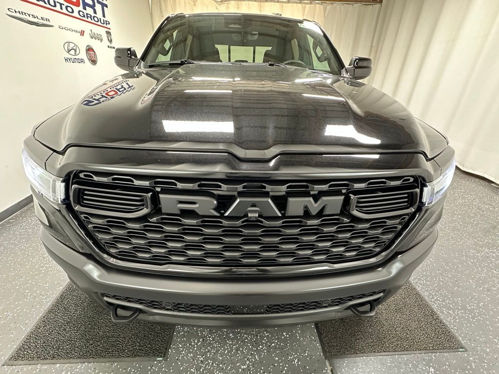 New 2026 Ram 1500 WARLOCK CREW CAB 4X4 5'7 BOX Pickup