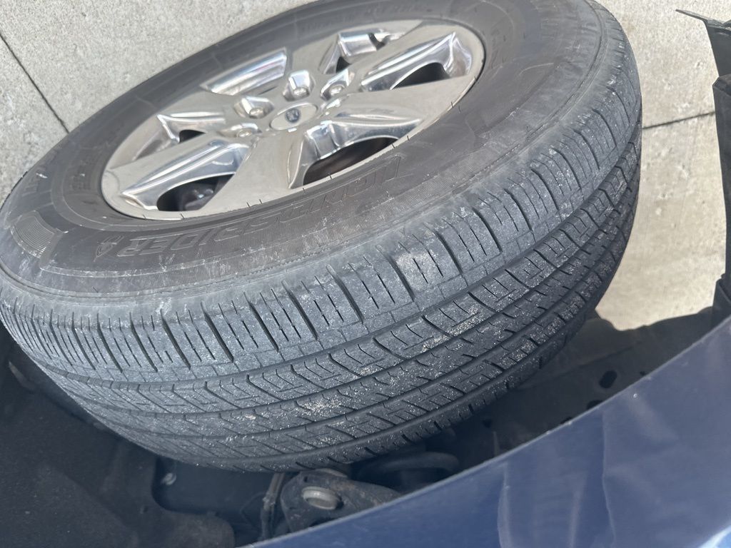 2019 Ford F-150 XLT photo 2