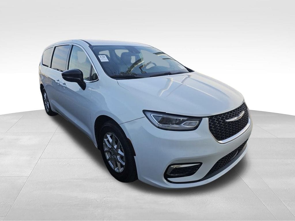 Used 2024 Chrysler Pacifica Touring L Van Passenger Van