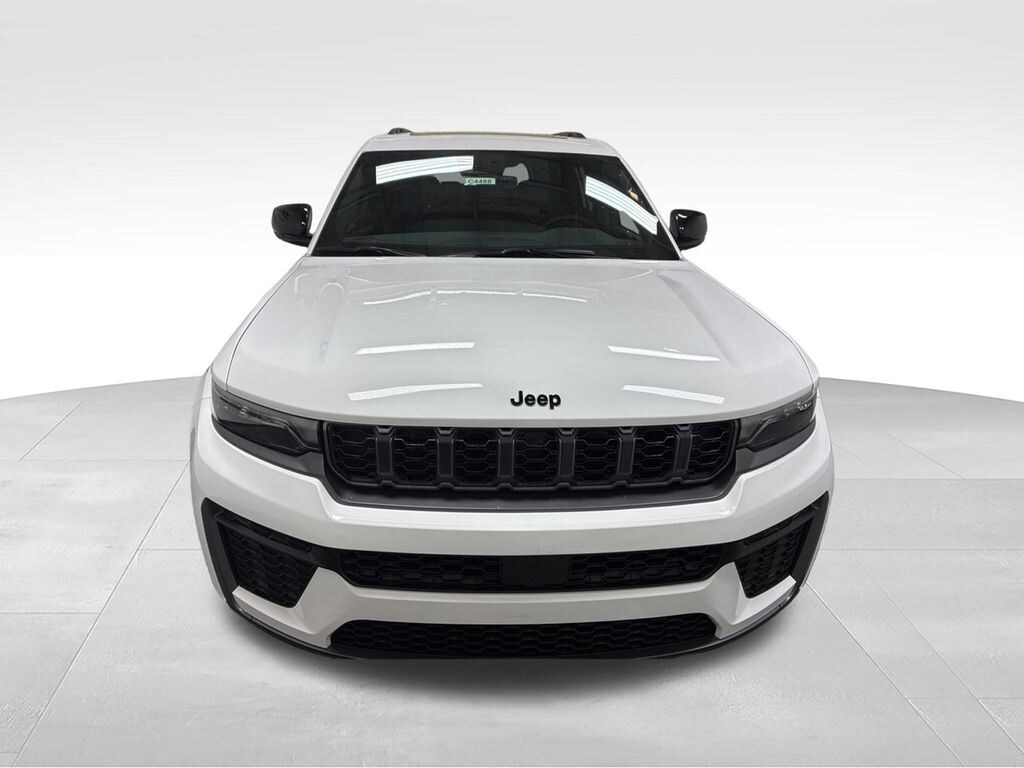 New 2026 Jeep Grand Cherokee L LAREDO ALTITUDE 4X4 Sport Utility
