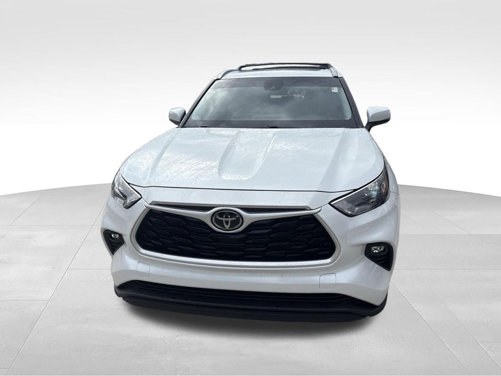 Used 2022 Toyota Highlander XLE SUV