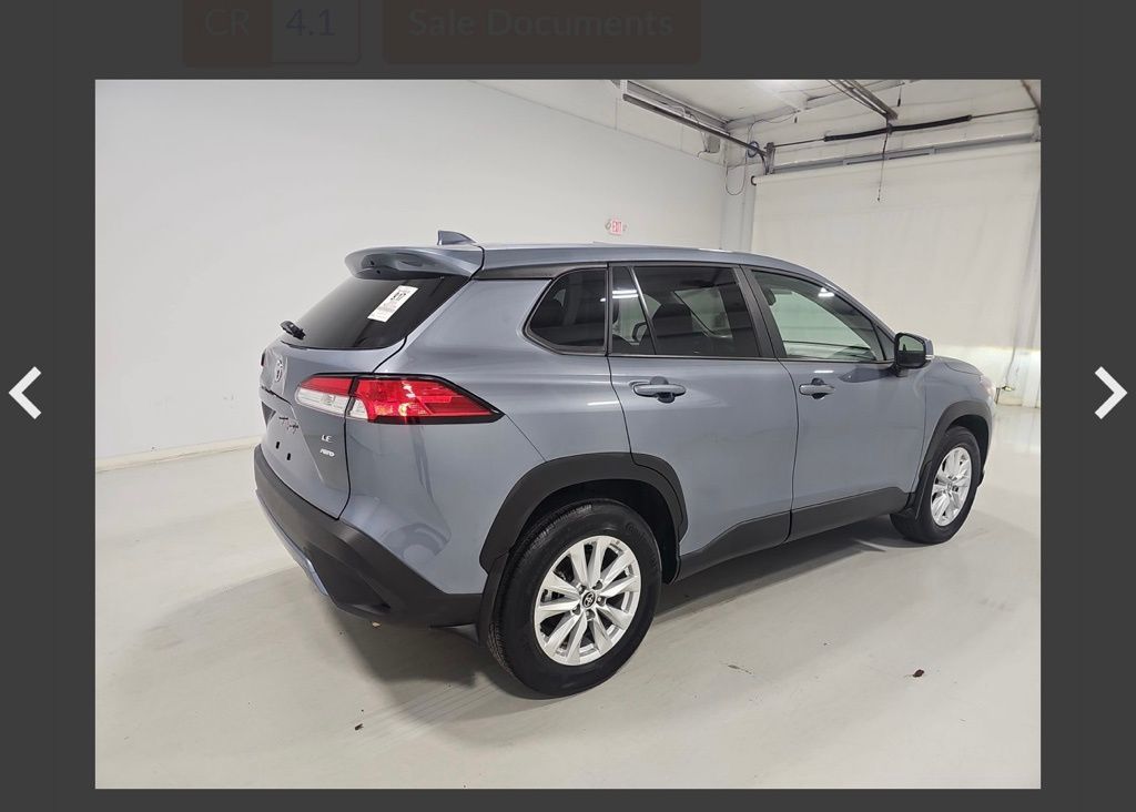 2024 Toyota Corolla Cross LE photo 4