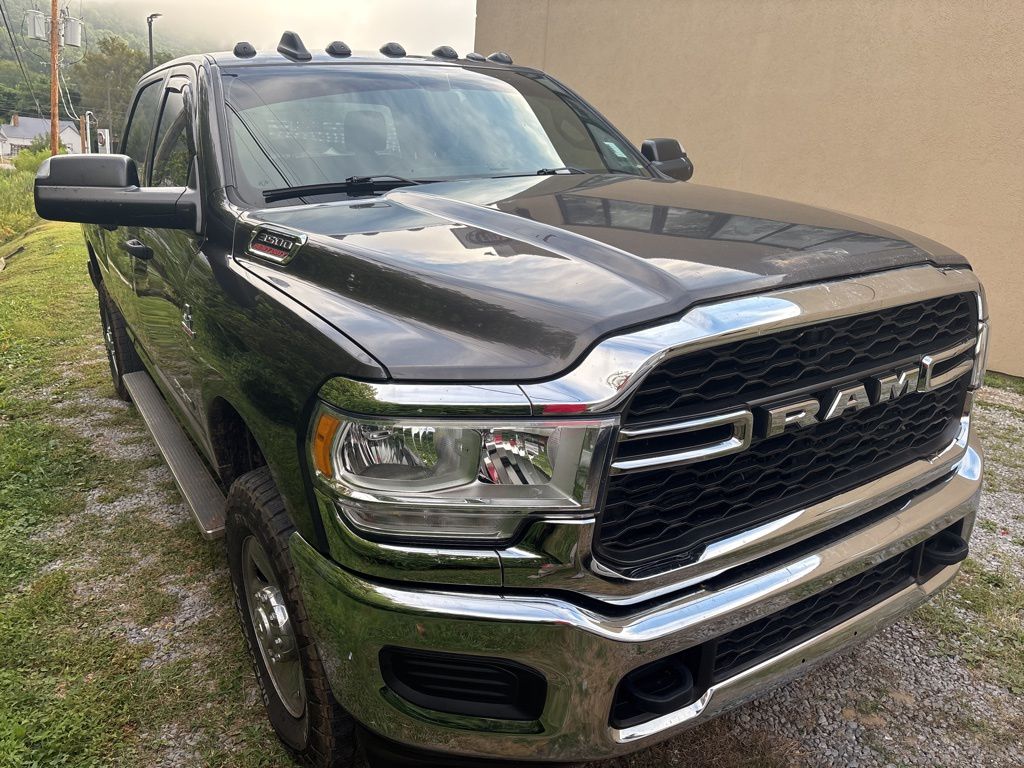 2021 Ram 3500 Tradesman photo 3