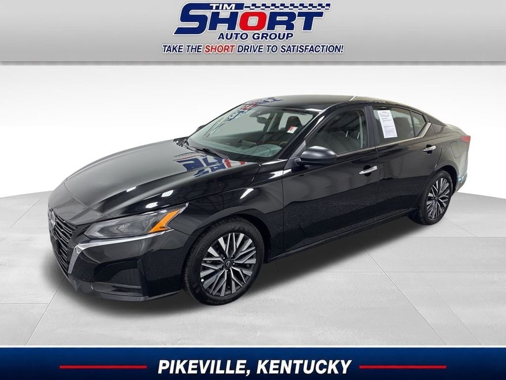 Used 2025 Nissan Altima SV Sedan