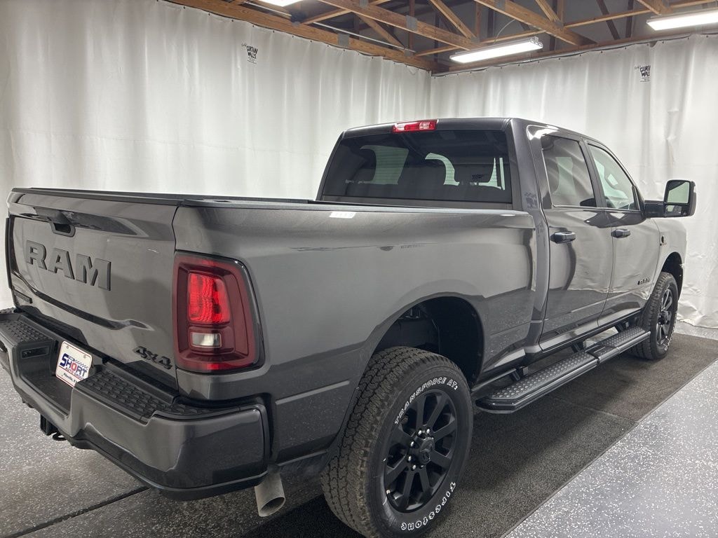 New 2025 Ram 2500 BIG HORN CREW CAB 4X4 6'4 BOX Pickup