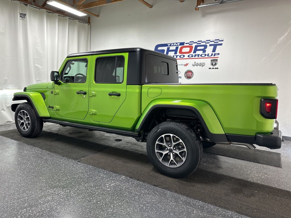 2025 Jeep Gladiator Sport S photo 2