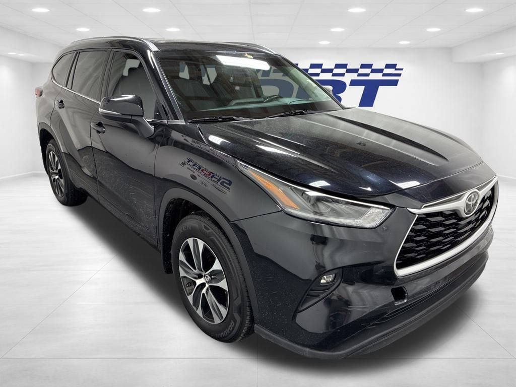 Used 2021 Toyota Highlander XLE SUV