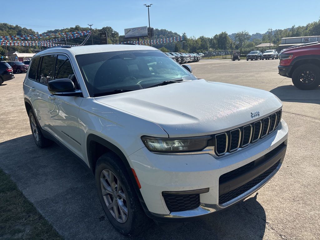 2022 Jeep Grand Cherokee Limited photo 2
