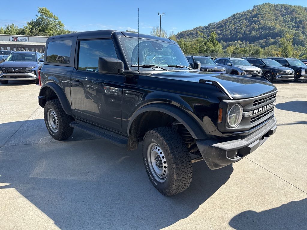 2022 Ford Bronco Base photo 4