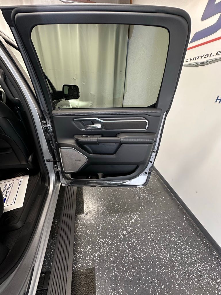 2026 RAM 1500 Laramie - Photo 20