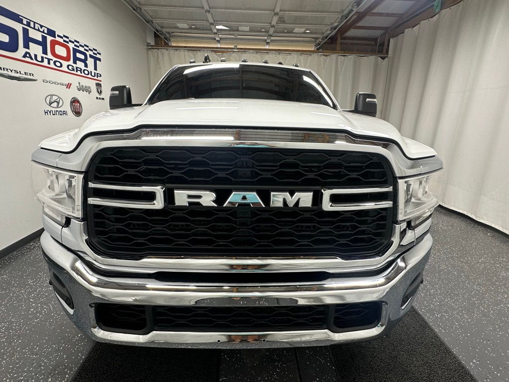 2024 Ram 2500 Tradesman photo 3