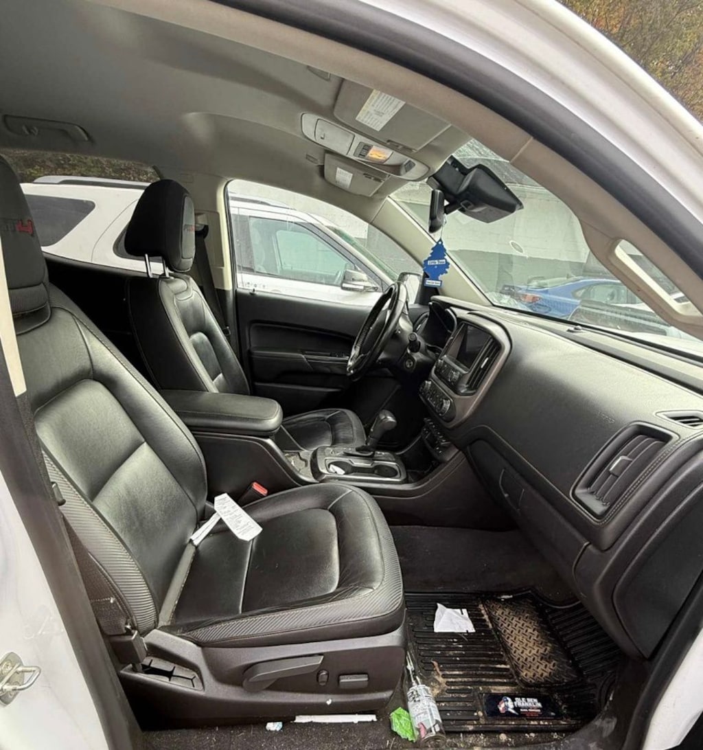 Used 2021 GMC Canyon AT4 w/Leather Truck Crew Cab