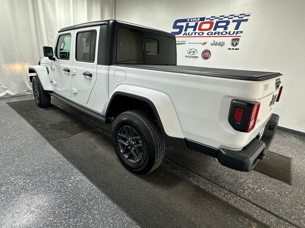 2025 Jeep Gladiator Sport S photo 4