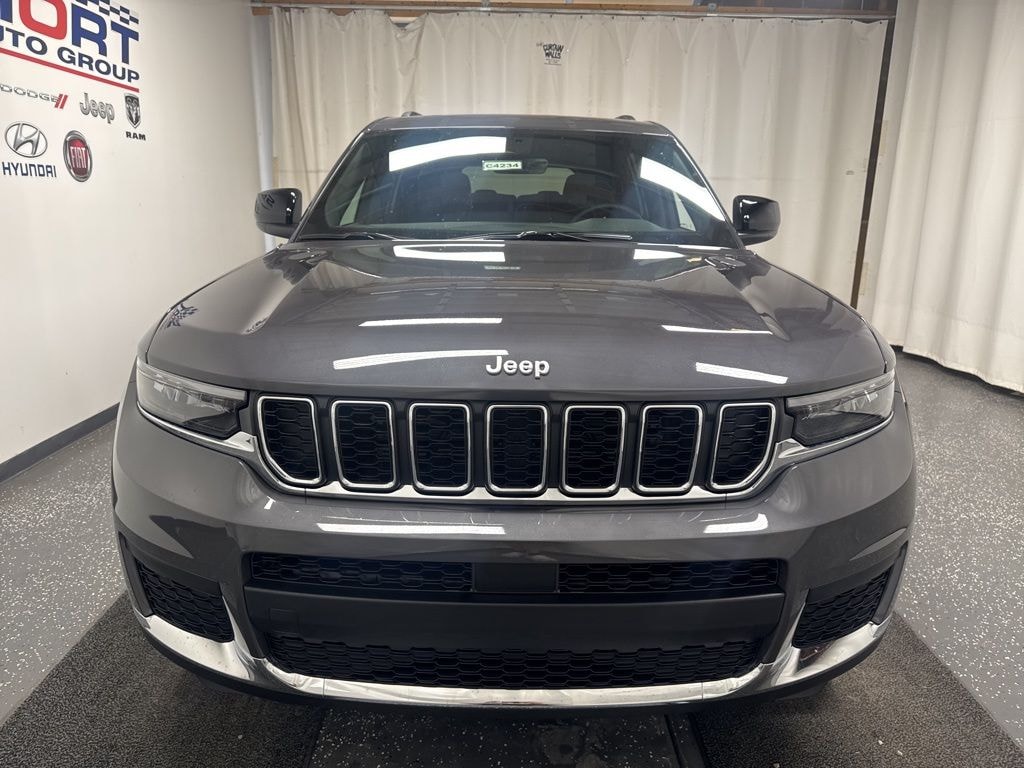 New 2025 Jeep Grand Cherokee L LAREDO X 4X4 Sport Utility