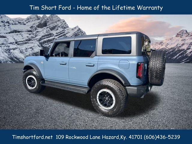 2025 Ford Bronco Outer Banks photo 2