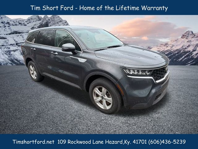 2023 Kia Sorento LX's photo