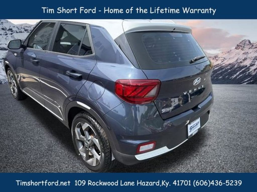 Used 2023 Hyundai Venue Limited SUV