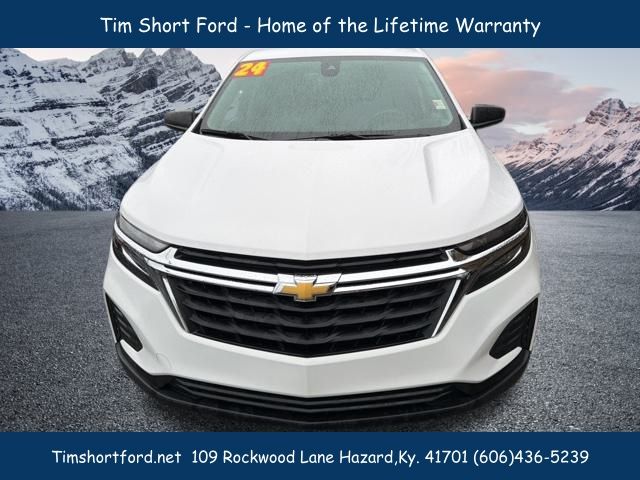 2024 Chevrolet Equinox LS photo 2