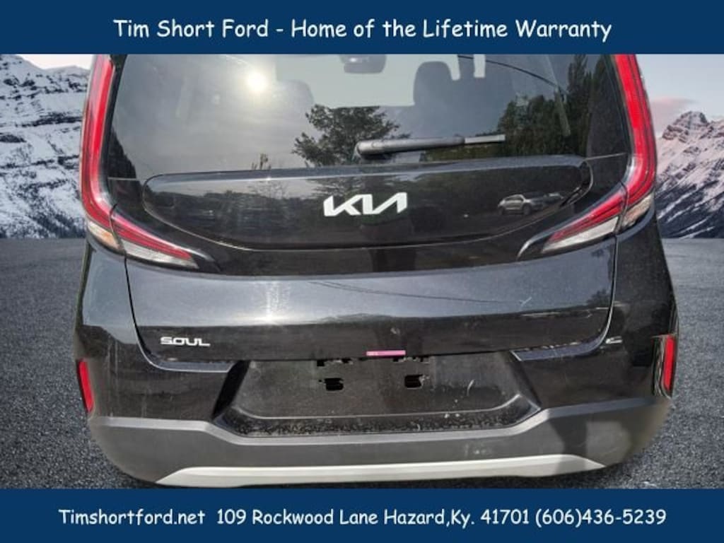Used 2025 Kia Soul LX Hatchback