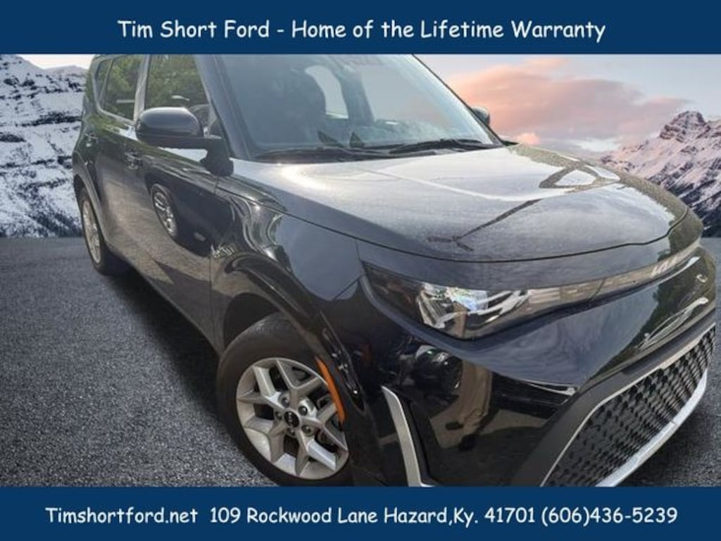 Used 2025 Kia Soul LX Hatchback