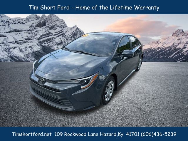 2025 Toyota Corolla LE photo 3