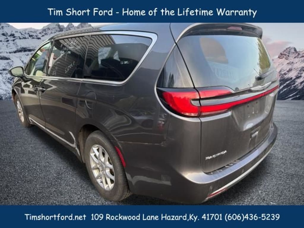 Used 2023 Chrysler Pacifica Touring L Van Passenger Van