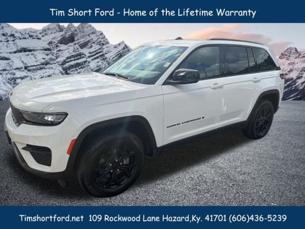 Used 2025 Jeep Grand Cherokee Laredo SUV