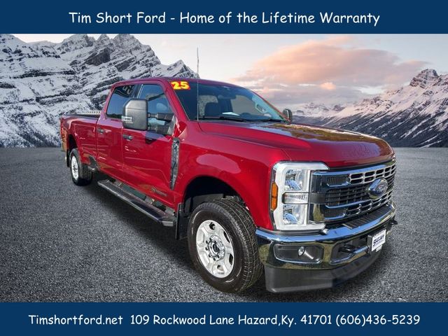 2025 Ford F-250 XLT photo 3