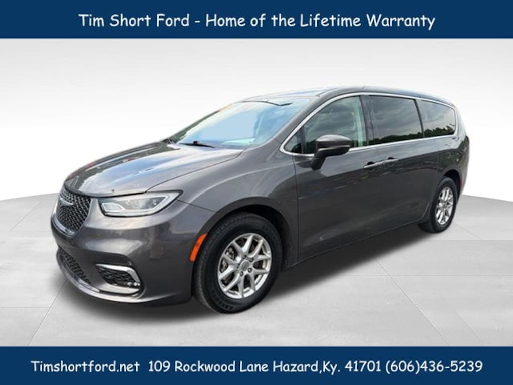 Used 2023 Chrysler Pacifica Touring L Van Passenger Van