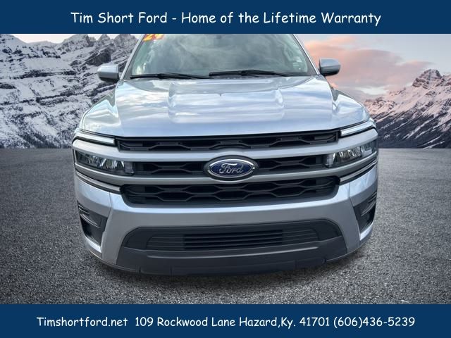 2024 Ford Expedition XLT photo 2