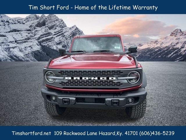 2025 Ford Bronco Badlands photo 2