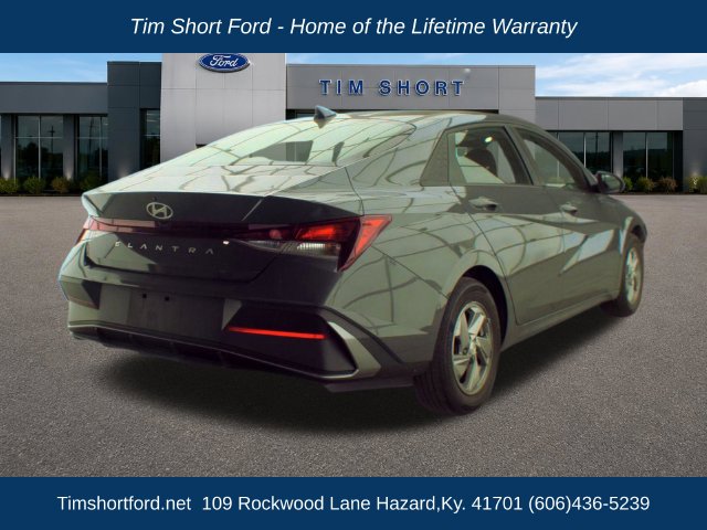 Used 2025 Hyundai Elantra SE Sedan