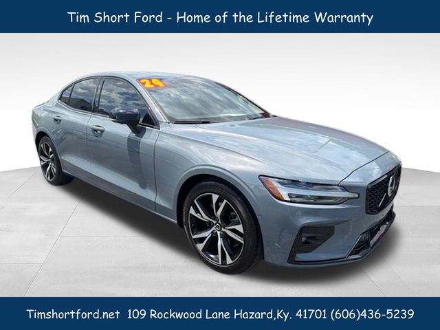 2024 Volvo S60 B5 Plus Dark Theme AWD's photo