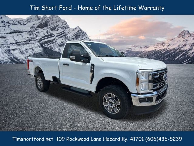 2025 Ford F-250 XLT photo 3