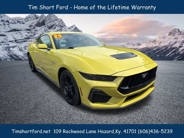2025 Ford Mustang GT photo 2