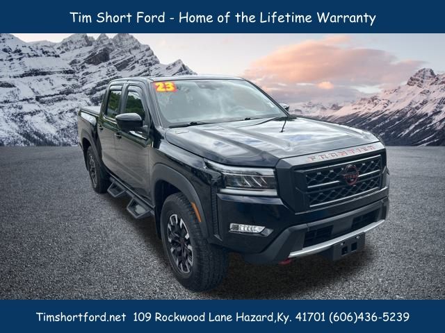 2023 Nissan Frontier PRO-4X photo 3