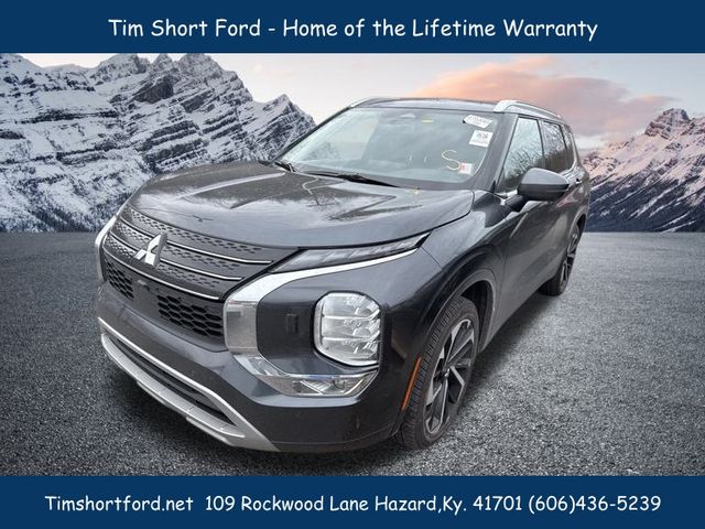 2024 Mitsubishi Outlander SEL's photo