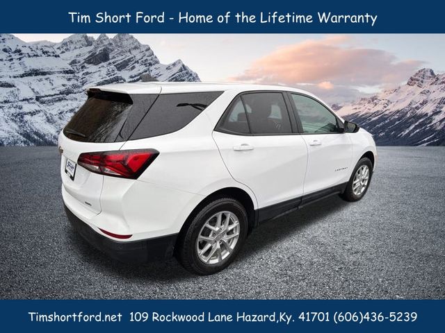 2024 Chevrolet Equinox LS photo 4