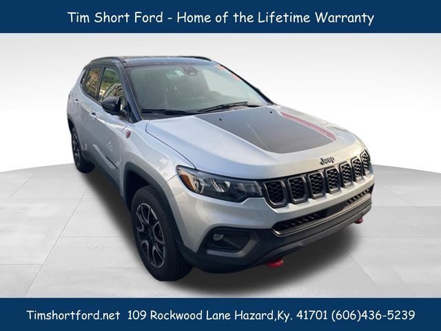 2025 Jeep Compass Trailhawk 4X4's photo
