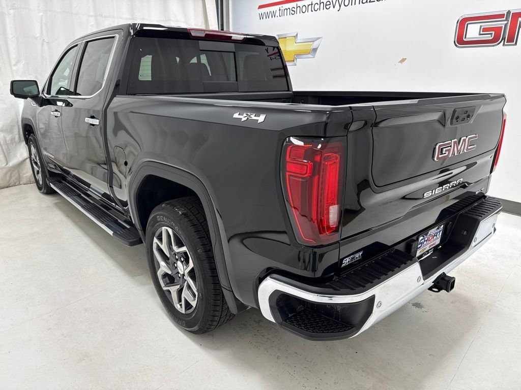 2026 GMC Sierra 1500 SLT - Photo 6